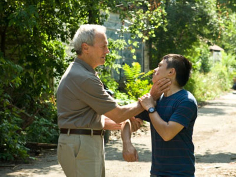 Thao Does Walt Lost Scenes From Gran Torino Fotostrecke: Im Kino: Gran Torino | BRIGITTE.de