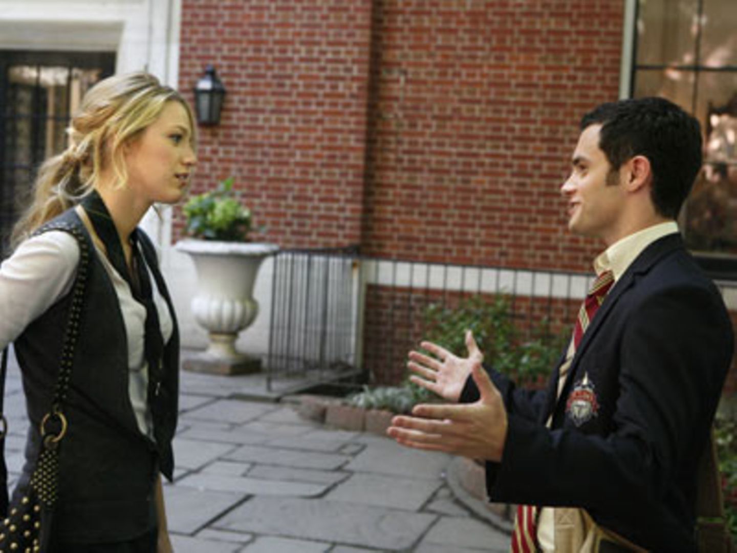 Serie: Gossip Girl Dan (Penn Badgley) will mit Serena (Blake Lively) zusammen sein.