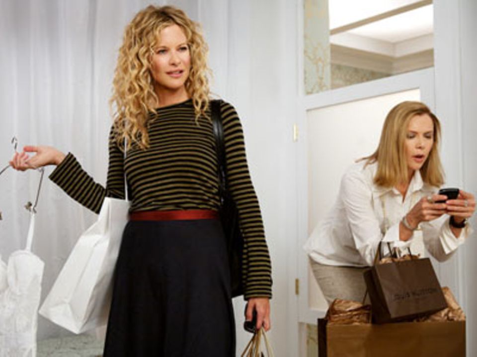 Im Kino: "The Women": Shoppingstress in der Umkleidekabine: Mary (Meg Ryan) und Sylvie (Annette Bening)