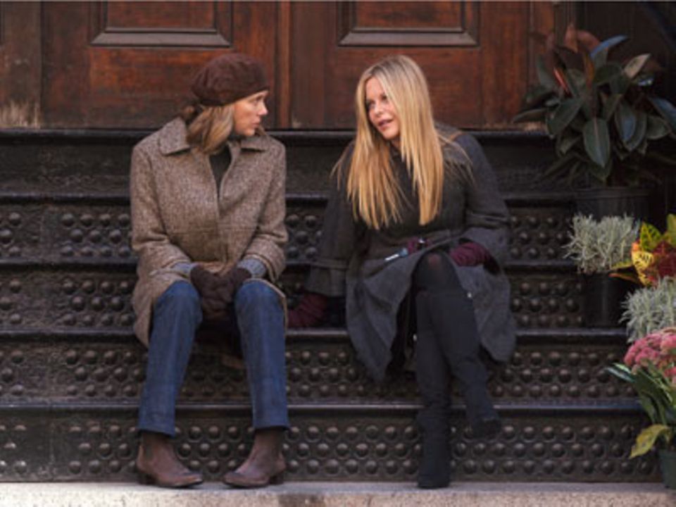 Im Kino: "The Women": Sylvie (Annette Bening) und Mary (Meg Ryan) begraben ihren Streit.
