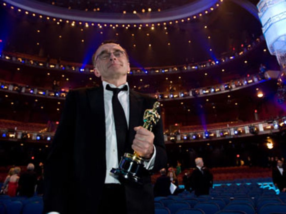81. Oscar-Verleihung: Danny Boyle mit seinem Oscar für die beste Regie