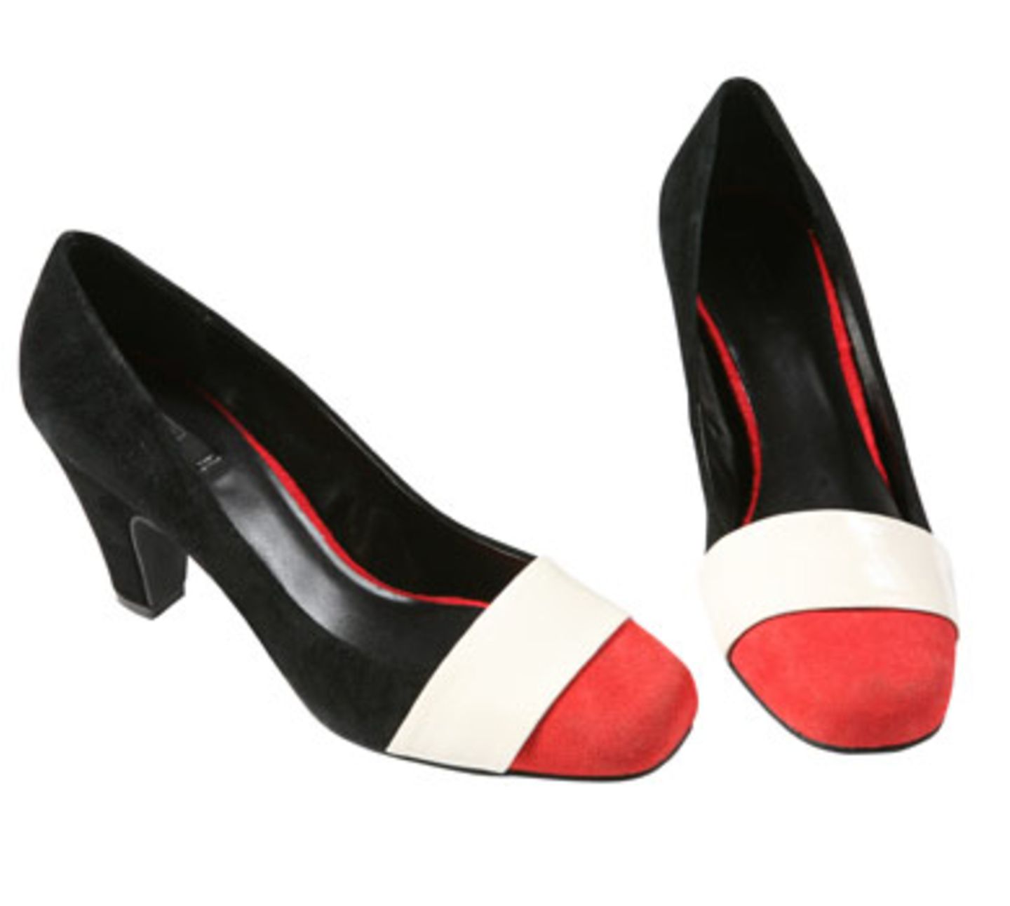 Schwarz, rot, weiße Schuhe; 79,90 Euro; von Mango