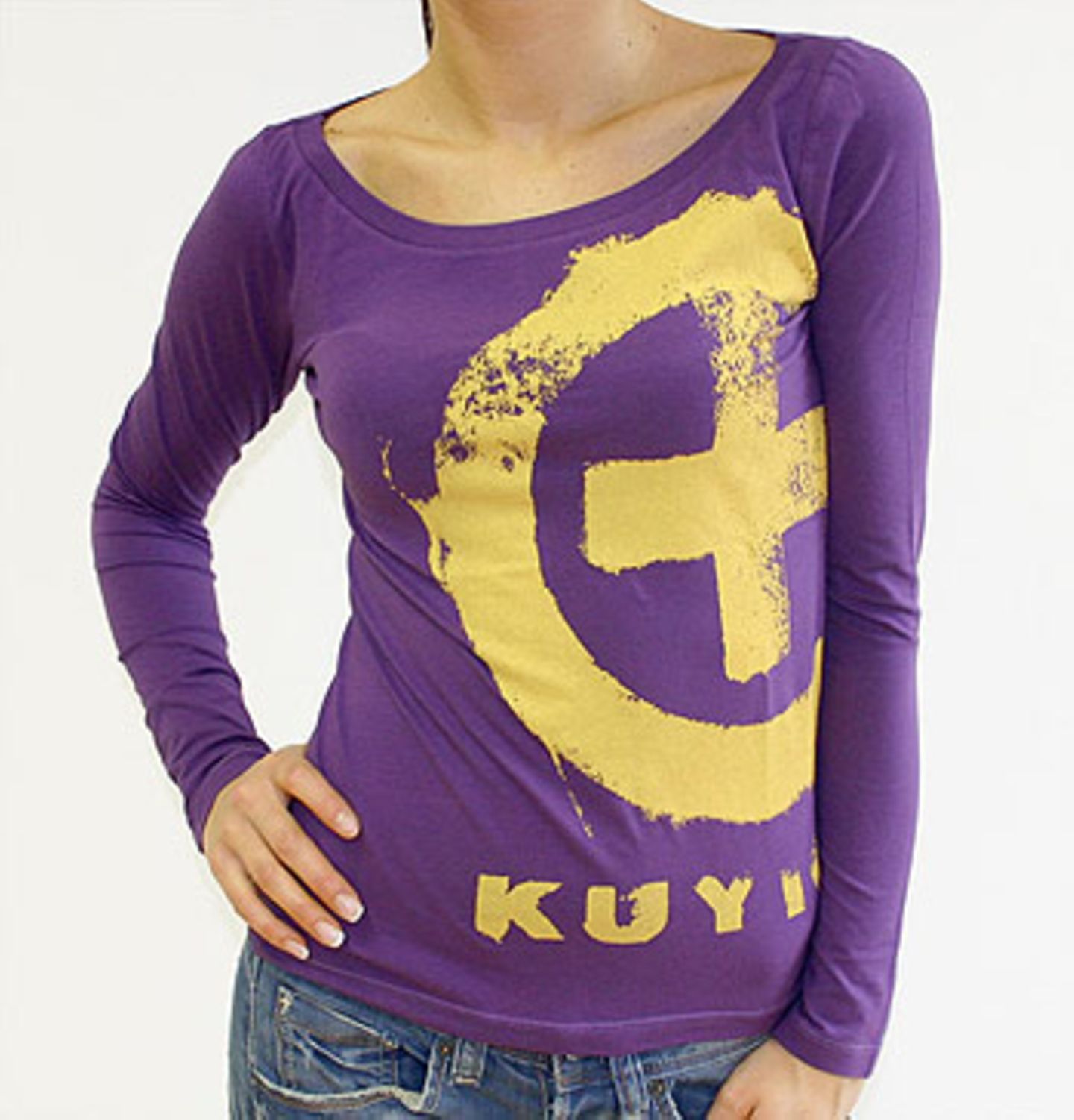 T-Shirt "Dew purple rain" von Kuyichi mit Riesenlogo; zu 90 Prozent hergestellt aus ökologisch angebauter Baumwolle und 10 Prozent Lycra single jersey; 39,90 Euro inkl. MwSt. zzgl. Versandkosten; von Kuyichi  über >> www.true-fashion.com
