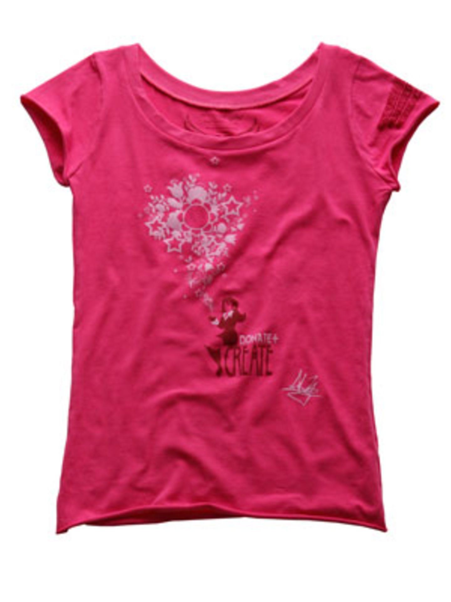 Eng anliegendes Girl-Shirt in Fuchsia mit extra kurzem Arm; aus 100 Prozent Fairtrade Cotton; 29,90 Euro; inkl. MwSt./zzgl. Versandkosten; über >> www.armedangels.de