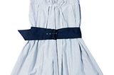 Blau-weiß fein gestreiftes Kleid mit blauem Gürtel; 119 Euro; von Mango