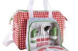Praktisch: Süße Kühltasche mit allen Utensilien für's perfekte Picknick. Von www.design-3000.de, um 50 Euro.