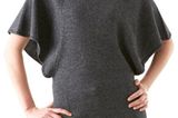 Grauer Pullover in Rippenstrick mit weiten Raglanärmeln; 34,90 Euro; von Promod