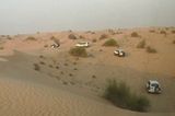 Ein Muss für Jedermann: Die Jeep-Tour durch die Wüste. Und mit dabei: Lachanfälle, Panik, Freude, Staunen. In der Wüste ist der Sonnenuntergang atemberaubend und der Sand weich wie Puderzucker!