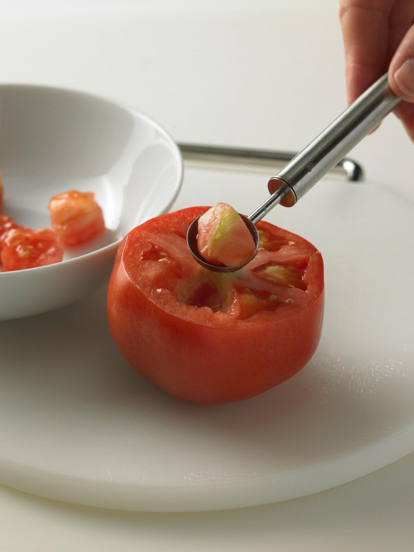 Tomatenfleisch entfernen