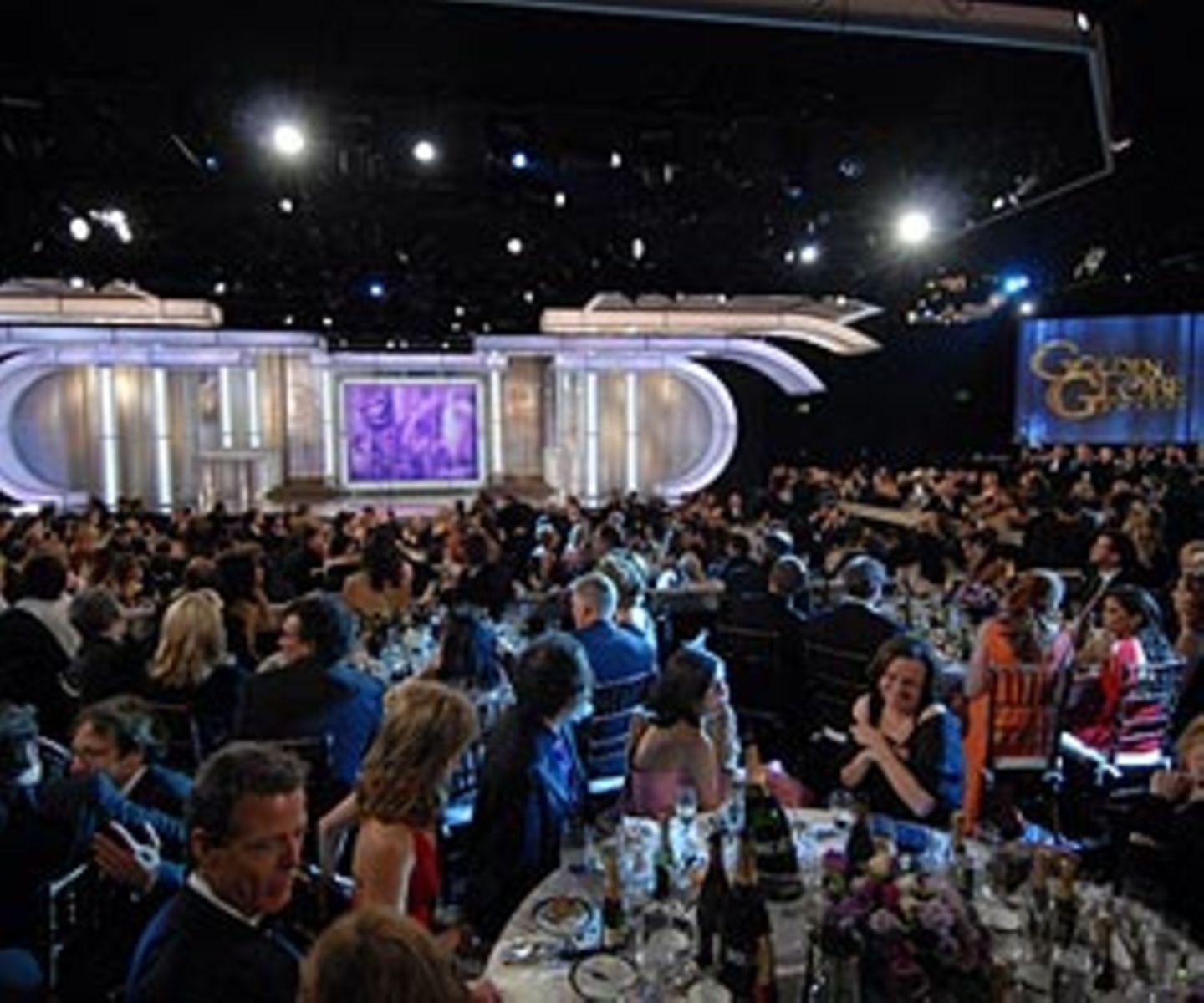 Der International Ballroom im Hotel Beverly Hilton, Schauplatz der 63. Golden Globe-Verleihung.