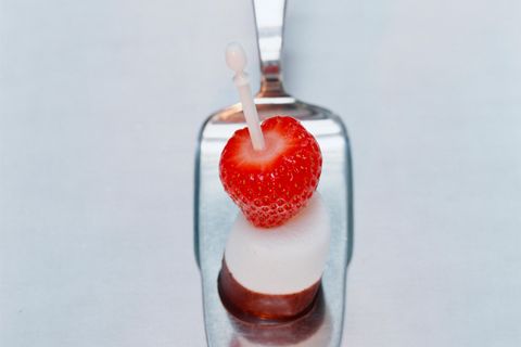Erdbeer-Marshmallow-Sticks