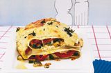 Frisch und lecker aus dem Ofen: Die Gemüse-Lasagne überzeugt mit Zucchini, gekochtem Schinken und einer selbstgemachten Ricotta-Soße Zum Rezept: Kleine Lasagne mit Zucchini und gekochtem Schinken Zum Rezept: Kleine Lasagne mit Zucchini und gekochtem Schinken
