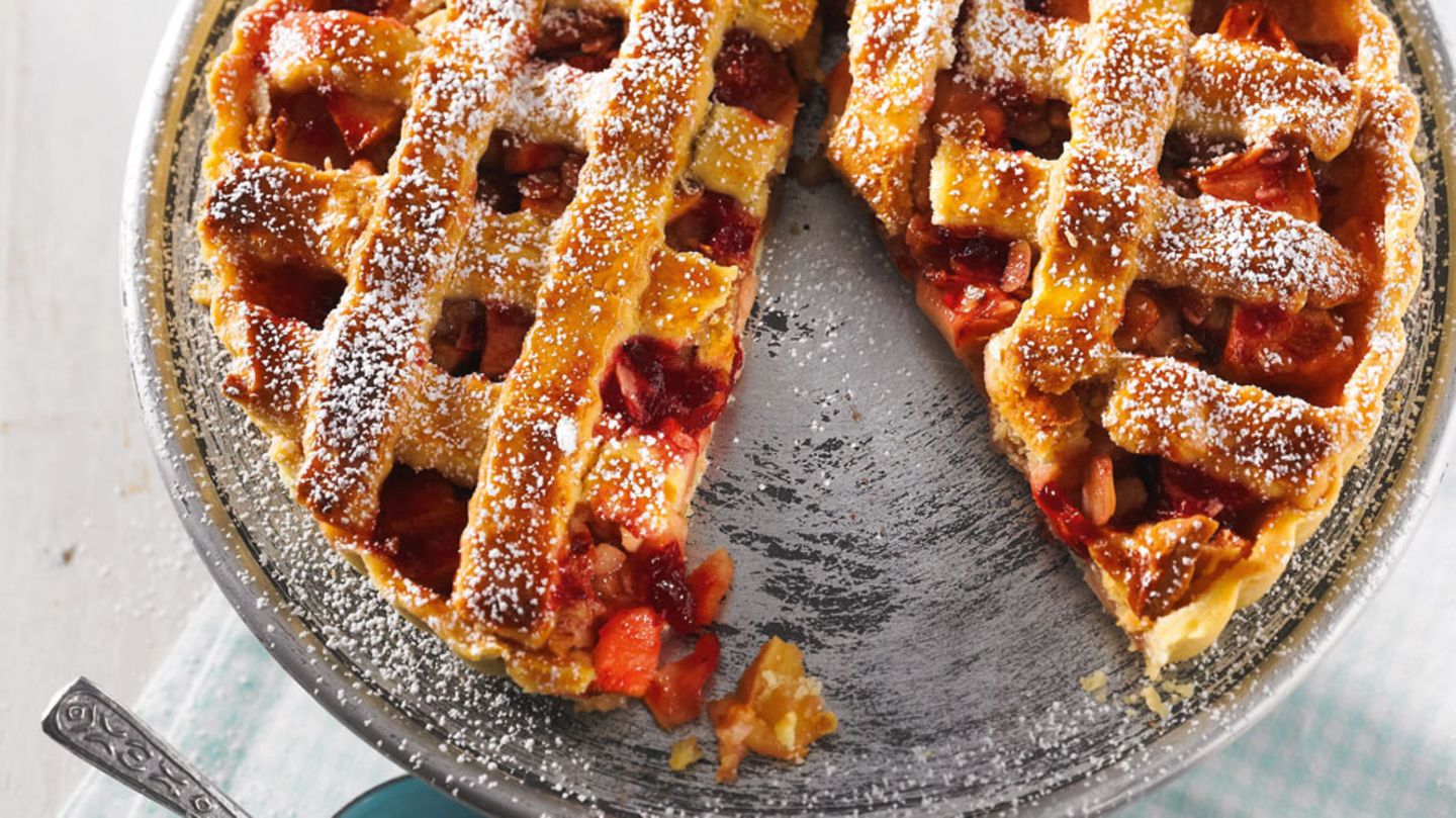 Apfel-Crostata mit Preiselbeeren | BRIGITTE.de