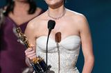 Als furiose Furie zum Oscar-Gewinn: Penélope Cruz wurde für ihre Rolle in Woody Allens "Vicky Cristina Barcelona" als beste Nebendarstellerin ausgezeichnet - und bedankte sich auf Englisch und Spanisch.