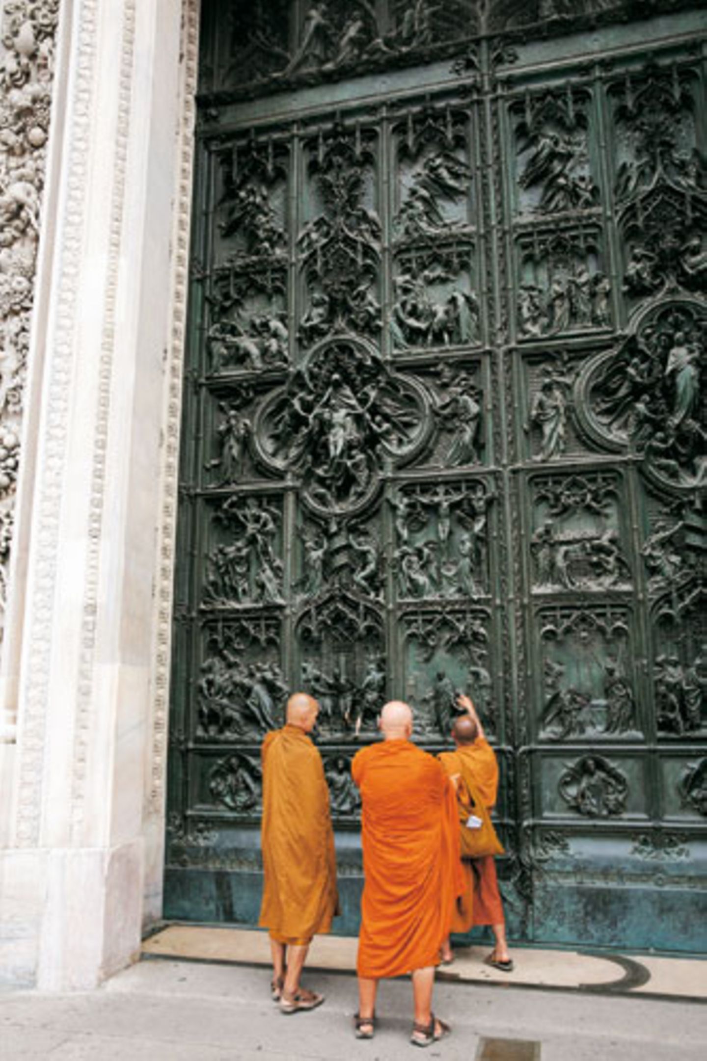 Den Mailänder Dom wollen auch buddhistische Mönche sehen.