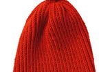 Rote Mütze mit Bommel