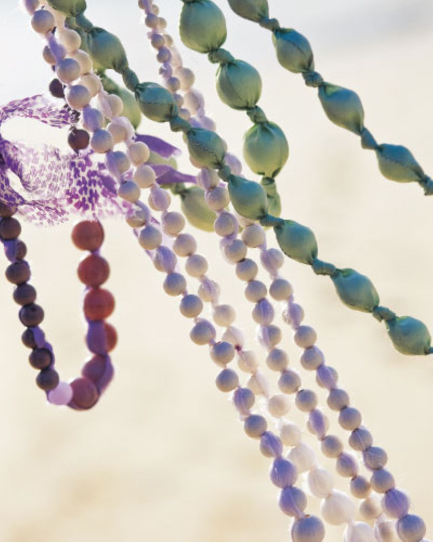 Perlenketten aus Stoff selbermachen