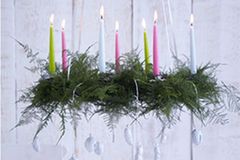 Adventskranz selber machen: Einfache Anleitung fürs Fest Adventskranz selber machen: Einfache Anleitung fürs Fest
