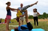 Yoga trifft Akrobatik