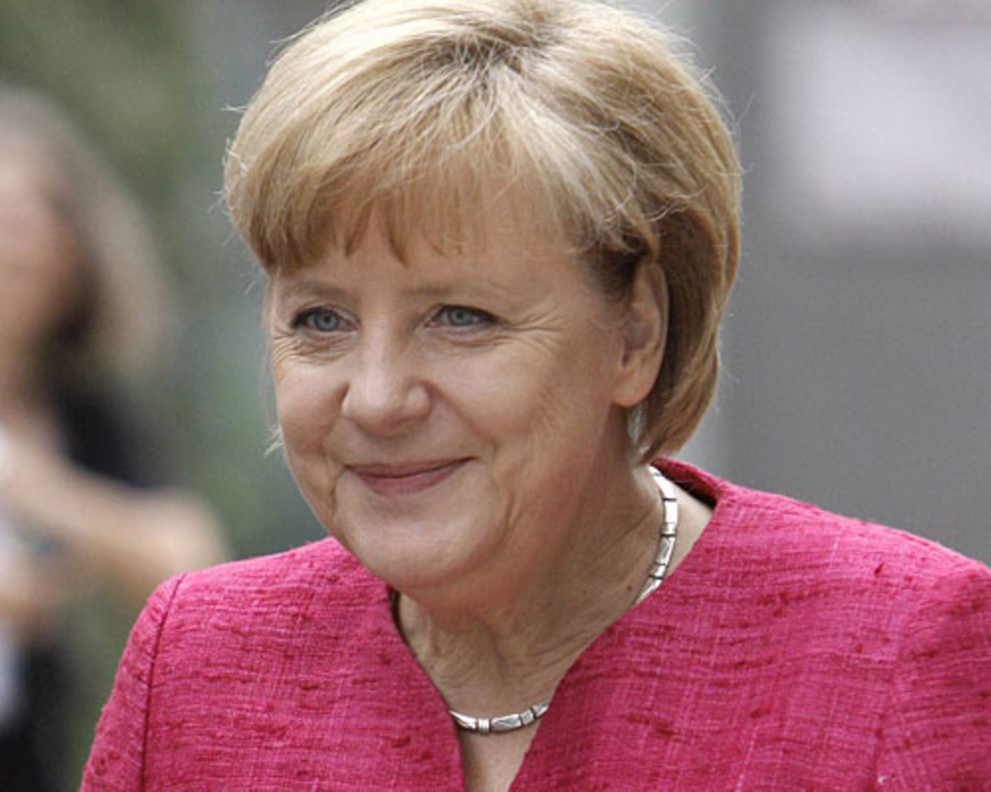 Happy Birthday, Angela Merkel! Die Kanzlerin wird am 17. Juli 59 Jahre alt. Viel Zeit zum Feiern wird sie allerdings nicht haben. Wahlkampf, NSA-Skandal, Euro-Krise. Der Terminkalender ist voll und der Druck auf Angela Merkel hoch. Wir nehmen uns jedoch ein wenig Zeit, um einmal auf die Stationen ihres Lebens zu schauen. Angefangen mit ihrer Kindheit. Mehr bei BRIGITTE.de: Angela Merkel: Fünf Gründe für ihren Erfolg Angela Merkel bei BRIGITTE LIVE Cover Girl Merkel: Wie die Welt sie sieht