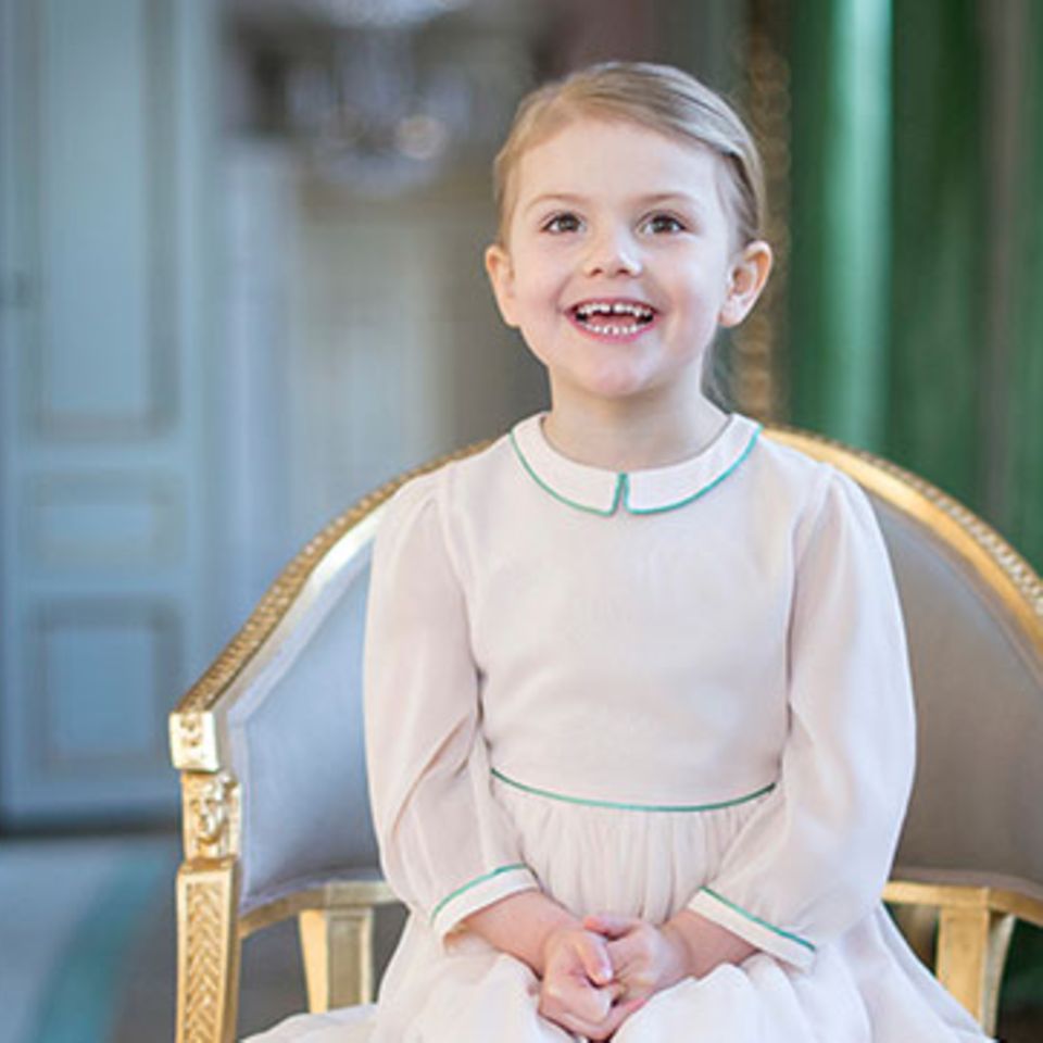 Kleine Prinzessin wird 4 Jahre alt: Alles Gute, Estelle!