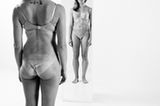 Mit diesem Fotoprojekt hofft die Künstlerin, Frauen zu helfen, ihren eigenen Körper zu akzeptieren. Ob nun mit Größe 34 oder 44. Ob mit Dellen oder Pölsterchen.
