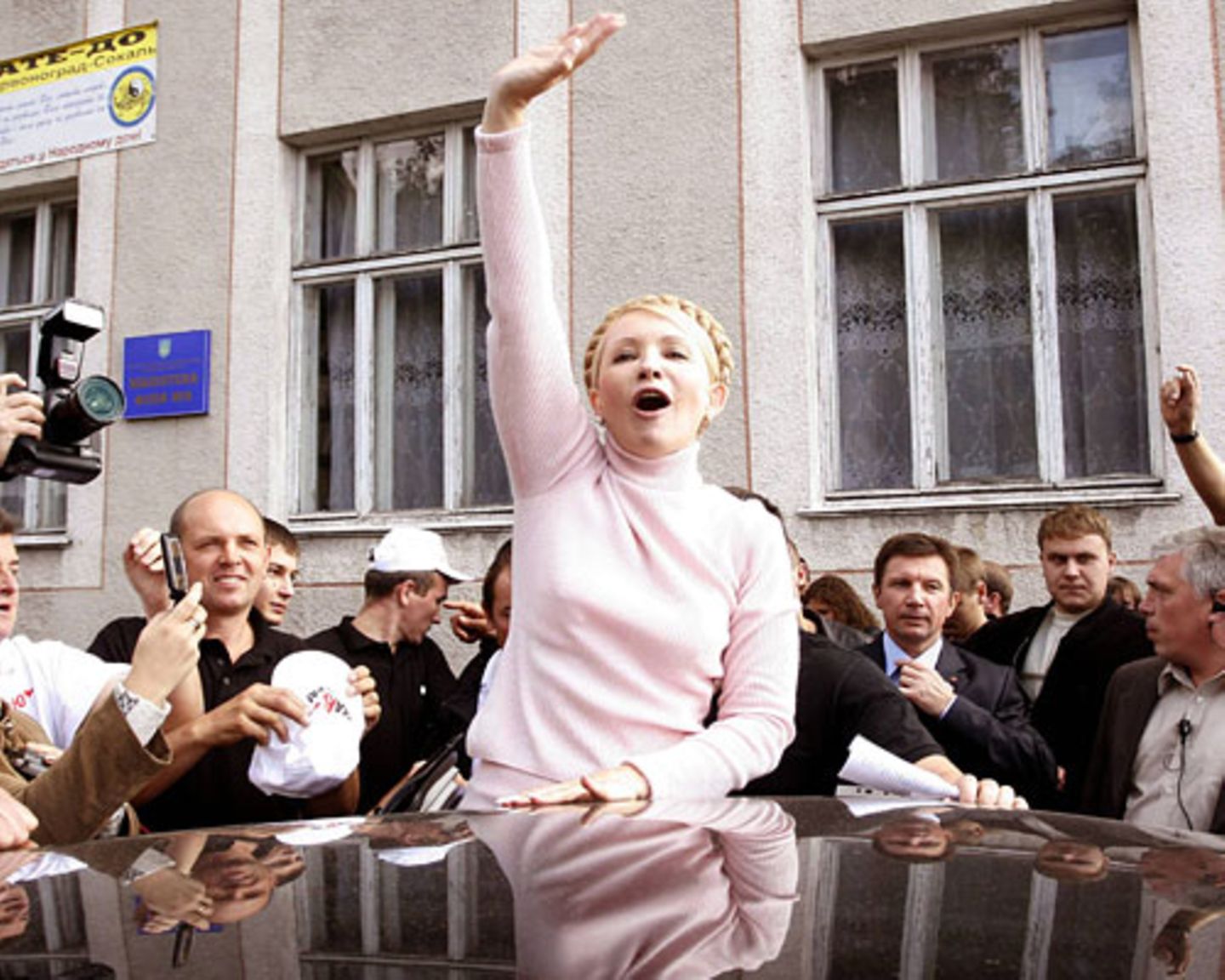2007 wurde Timoschenko – hier bei einer Wahlveranstaltung - erneut zur Premierministerin gewählt. Ihre zweite Amtszeit war geprägt von Querelen mit Koalitionspartnern und politischen Alleingängen.
