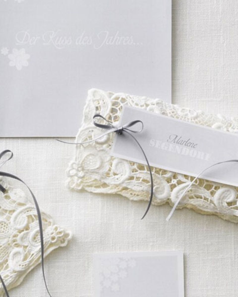 Hochzeitseinladungen mit Spitze