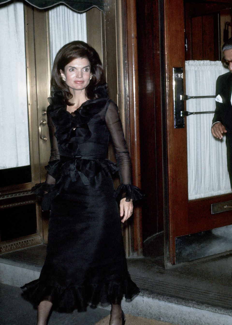 1970: Jackie Onassis im kleinen Schwarzen