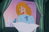 Cinderella mit realistischer Frisur