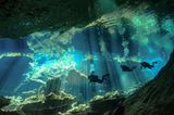 Wie eine Expedition zu einem fremden Planeten: "Divers in the Light" von Elaine White. www.upylondon.com