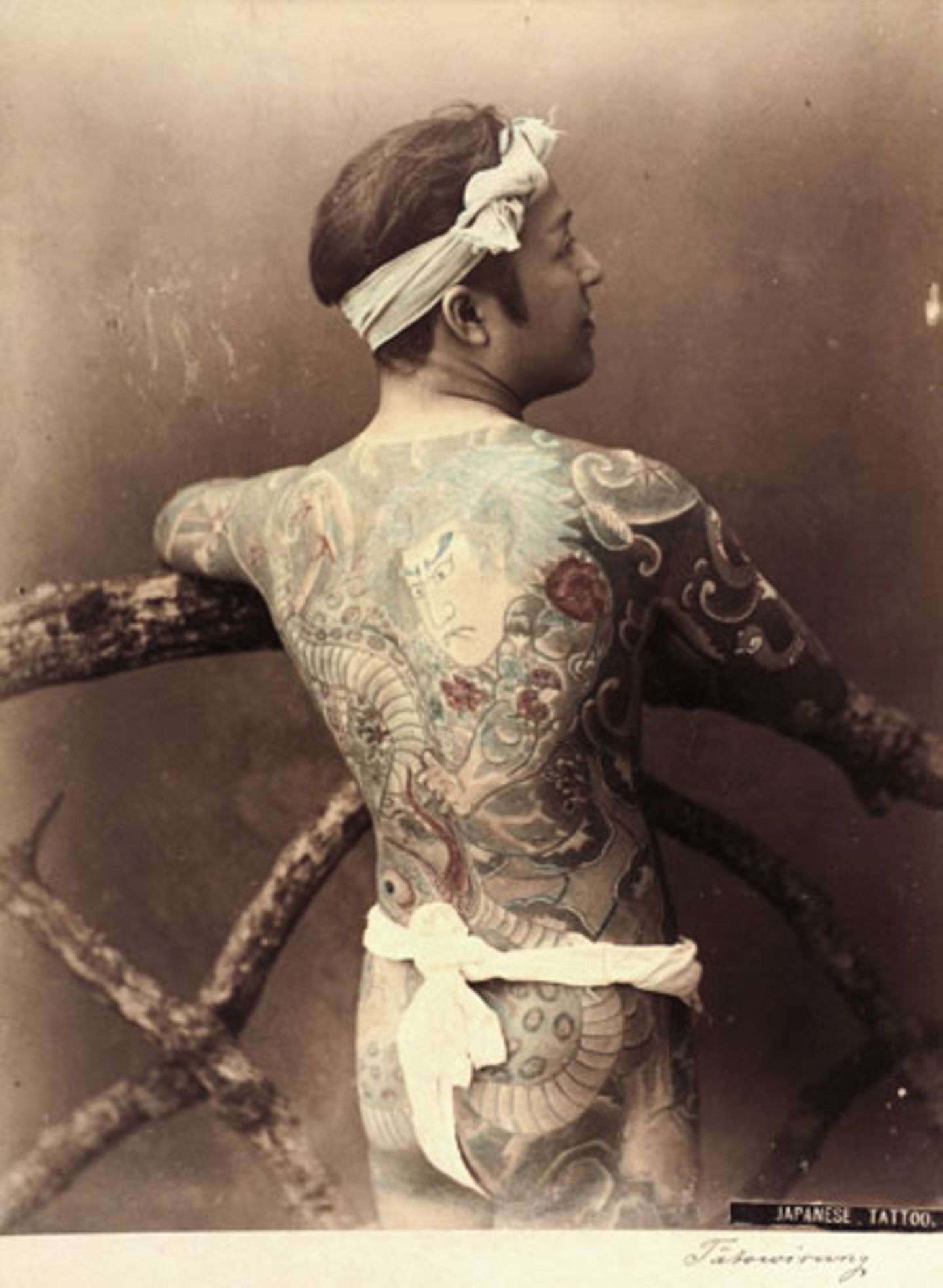 TattooAusstellung Kunst auf der Haut die Geschichte der Tattoos