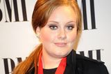 Adele und ihre Frisuren: Adele mit seitlichem Zopf