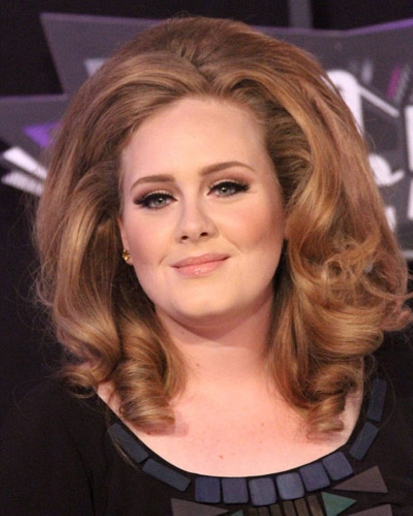 Adele und ihre Frisuren: Adele mit Hollywood-Waves
