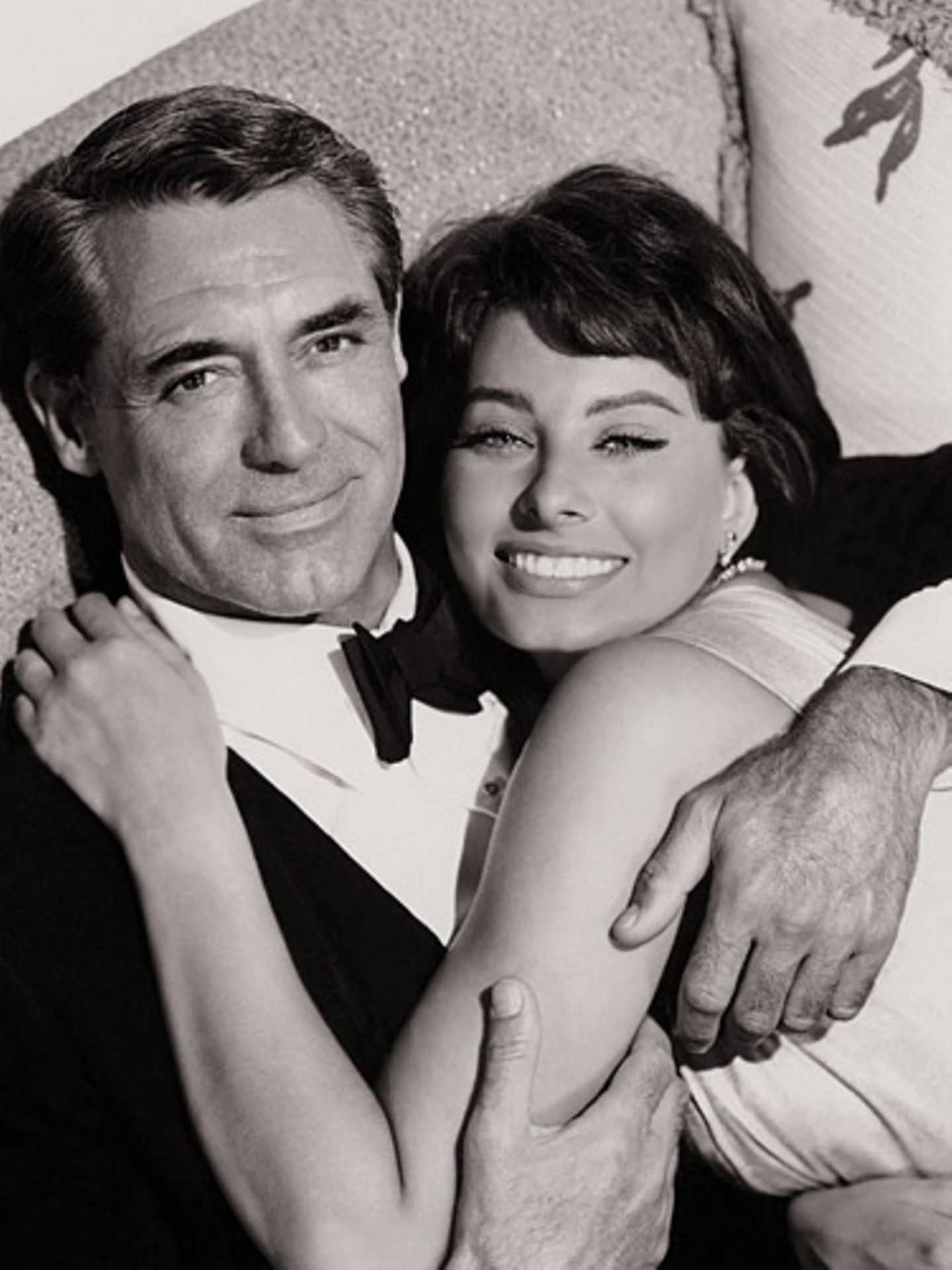 "Ich habe während unserer Zusammenarbeit viel von Cary Grant gelernt. Er kann sich unglaublich gut konzentrieren. Viele Schauspieler haben nicht den Mut, still zu stehen. Cary Grant weiß, wie man sich konzentriert, er weiß, wie er seinem Gegenüber direkt in die Augen sieht, allerdings immer mit großer Gelassenheit", so Sophia Loren über Cary Grant, hier zusammen in "Hausboot" aus dem Jahr 1958.
