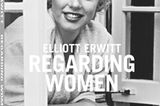 Regarding Women by Elliott Erwitt, published by teNeues, € 79,90 Mehr Informationen zu diesem Buch finden Sie auf der offiziellen Website.