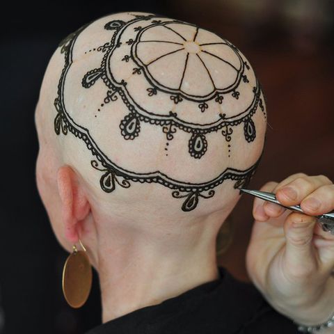 Wie Henna-Kunst über den Haarverlust hinwegtröstet