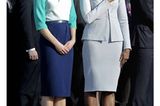 Und noch mal der Lady-Gipfel im März dieses Jahres: Samantha Cameron trägt ein Kleid von Roksanda Ilincic, Michelle Obamas weißgraues Kleid und die Jacke sind von Zac.