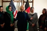 Worauf sie stolz ist: "Es ist mir gelungen eine unabhängige Menschrechtskommission in einem Land zu etablieren, in dem es früher schon ein Verbrechen war, das Wort 'Menschenrechte' nur auszusprechen." Sima Samar engagiert sich seit dem Sturz der Taliban für den Aufbau der Demokratie: Von 2001 bis 2002 war sie die erste Ministerin für Frauenangelegenheiten und Stellvertreterin von Präsident Hamid Karzai. 2004 wurde sie Vorsitzende der neu gegründeten "Afghanistan Independent Human Rights Commission" und wirbt unermüdlich, auch bei westlichen Politikern wie Hillary Clinton, für einen besseren Schutz der Menschenrechte in Afghanistan.