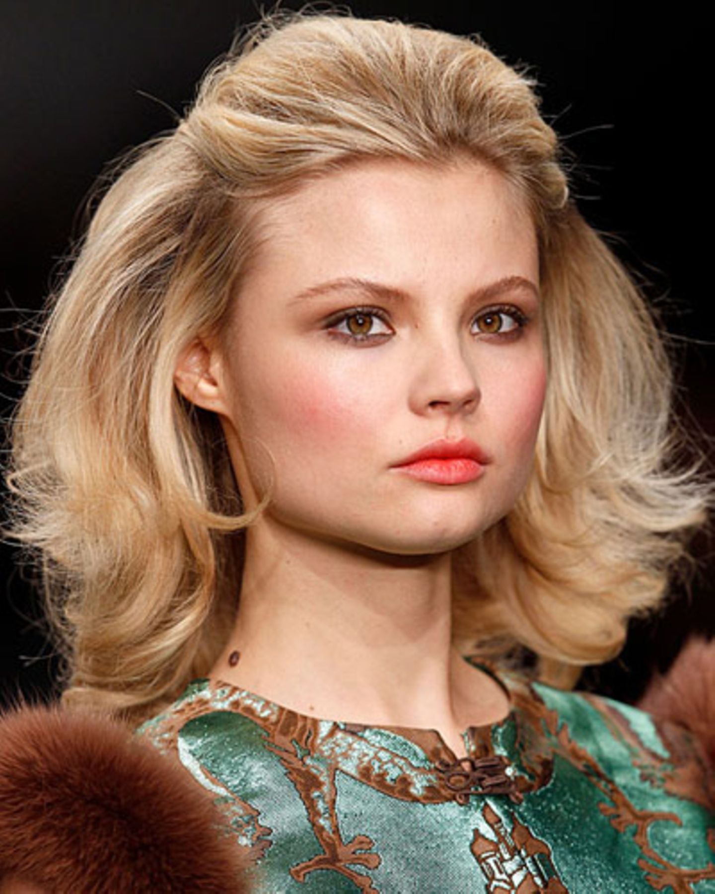 Schminken Nach Haarfarbe Make Up Fur Blonde Unsere Tipps Brigitte De