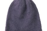 Mit Übung und bisschen Geduld wird diese Angoramütze in etwa acht bis neun Stunden gestrickt. Für den kalten Winter lohnt sich der Aufwand garantiert. 