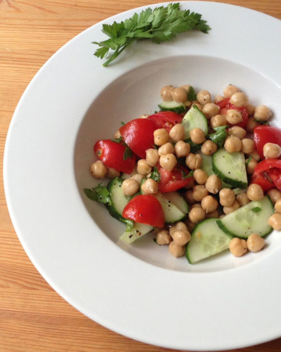 5-Minuten-Easy-Peas(y)-Sommersalat mit Kichererbsen