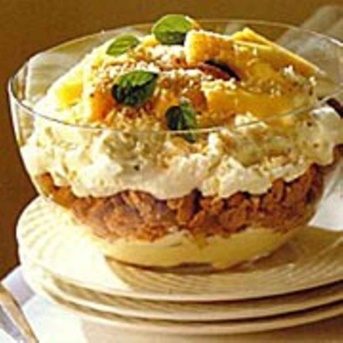 Trifle mit Ananas