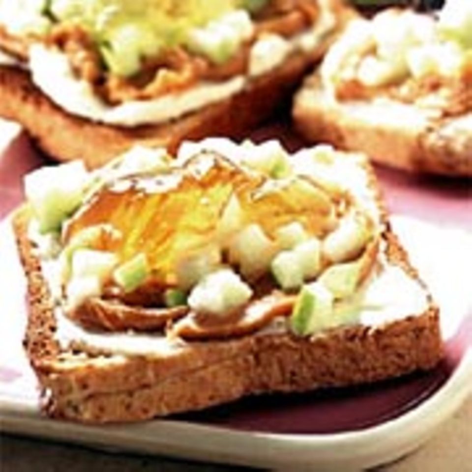 Erdnuss-Apfel-Brot