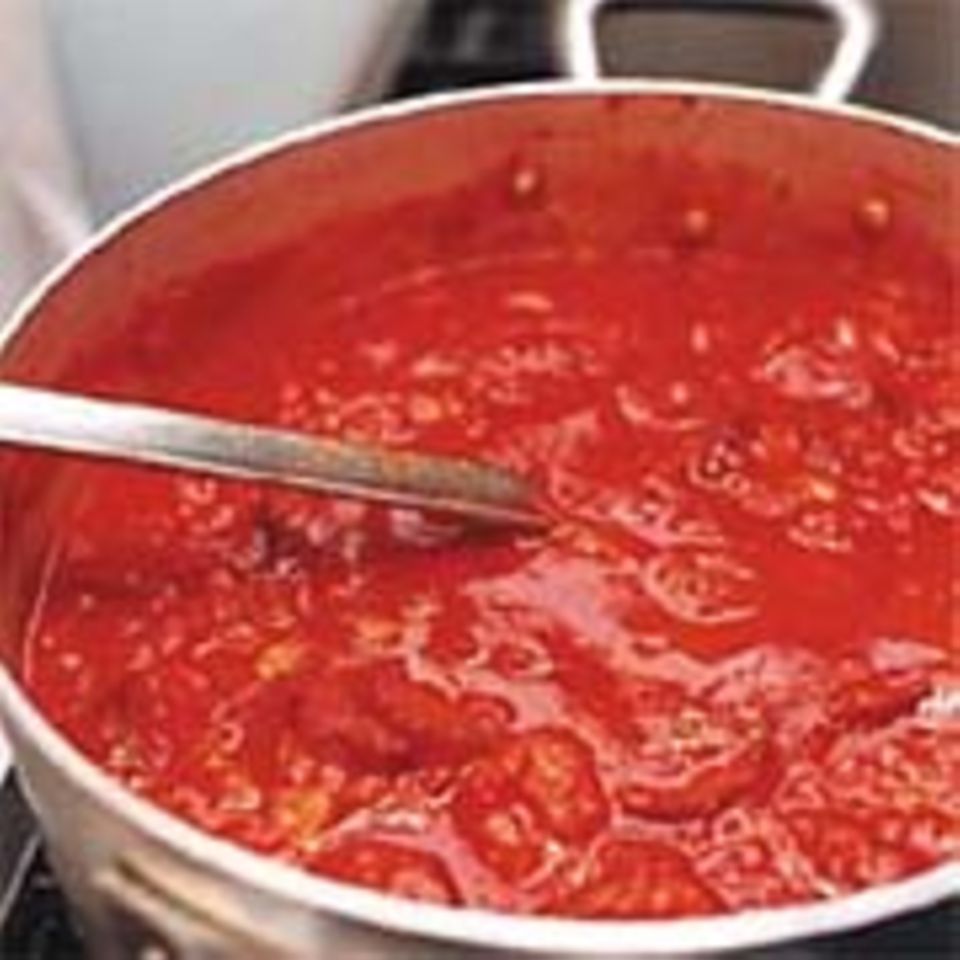 Spaghetti mit Tomaten-Fleisch-Soße - Spaghetti al ragù