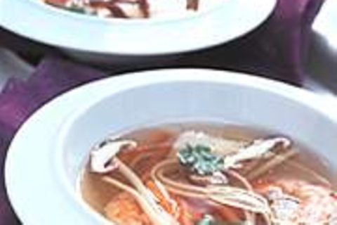 Fischsuppe mit Nudeln