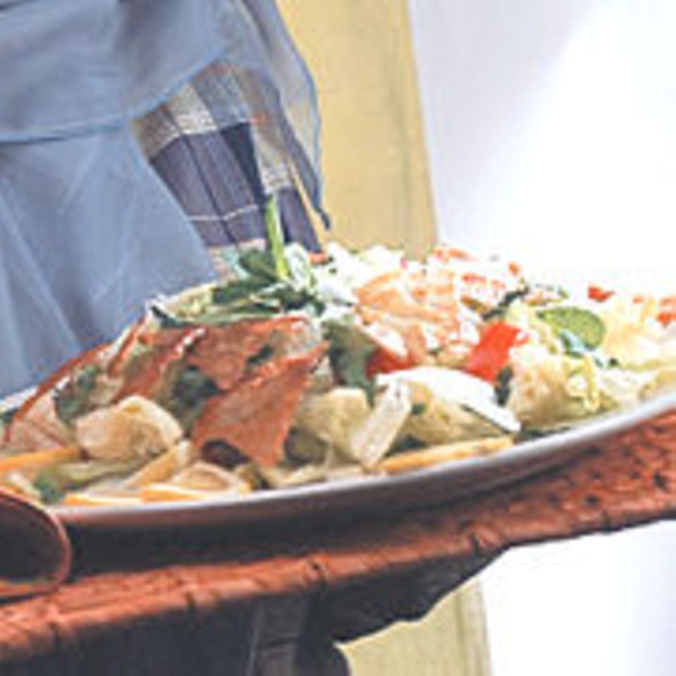 Salat mit gebratenem Brot - Fatush