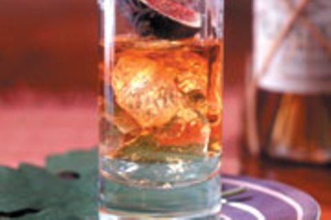 Rum-Soda mit Feige