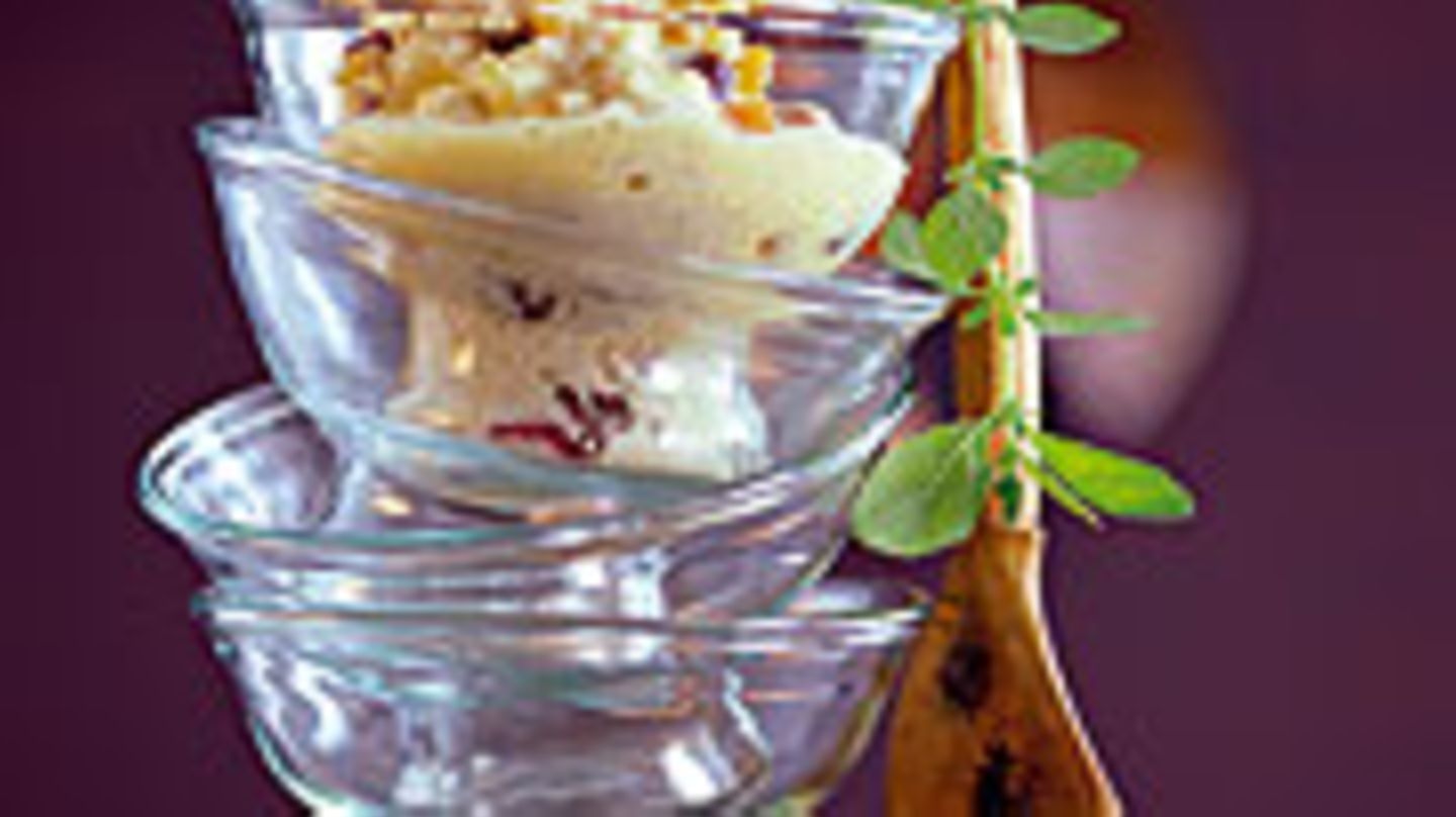 Warmes Müsli mit Vanilleschaum | BRIGITTE.de