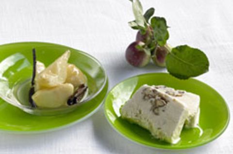 Zimtapfel und Vanillebirne mit Honig-Krokant-Parfait